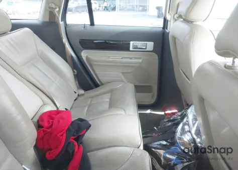 2010 Lincoln Mkx из США, поврежденный, VIN 2LMDJ6JC4ABJ17574